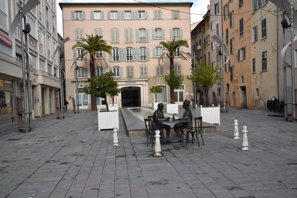 Le Gambetta Appartement Toulon Buitenkant foto